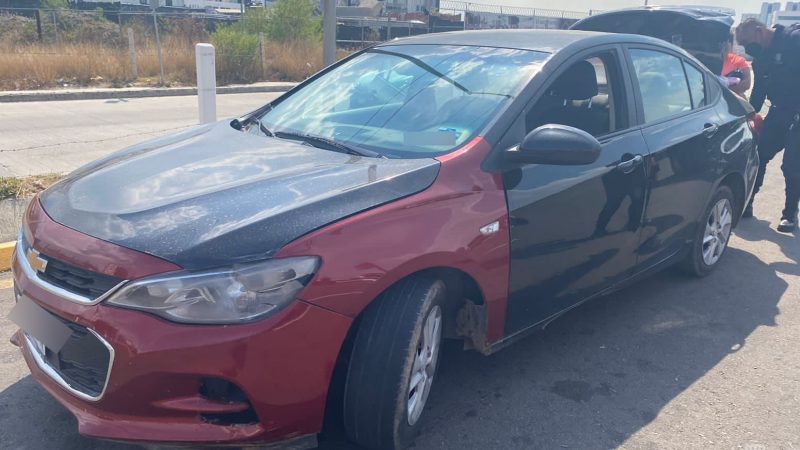 Cámaras lectoras de placas detectan auto robado, cuando circulaba sobre Vía Atlixcayotl