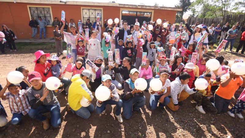 Entregan más de 15 mil juguetes para celebrar el Día del niño y de la niña en Chiganahuapan