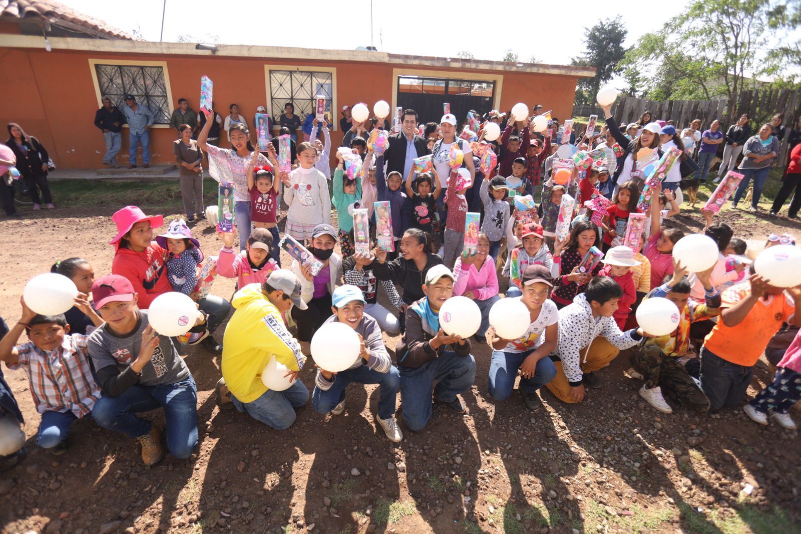 Entregan más de 15 mil juguetes para celebrar el Día del niño y de la niña en Chiganahuapan