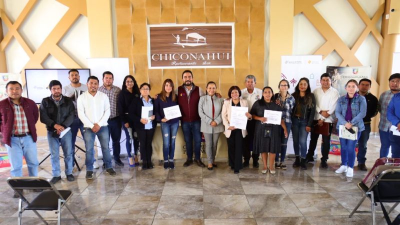 Capacita Turismo a prestadores de servicios de Chignahuapan