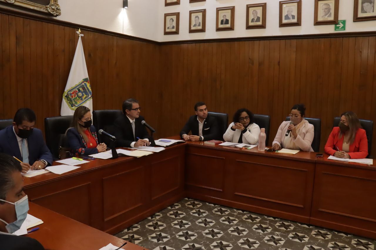 Rechazan regidores de San Pedro Cholula eliminar sus compensaciones