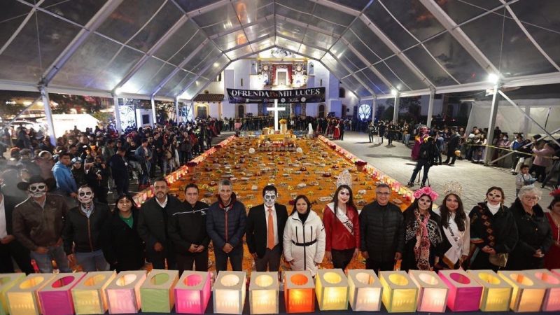 Con el 26 Festival de la Luz y de la Vida y Ofrenda de Mil Luces, Chignahuapan conmemora el Día de Muertos