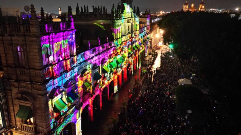 Hasta el 6 de noviembre, presentan video mapping en palacio municipal de Puebla