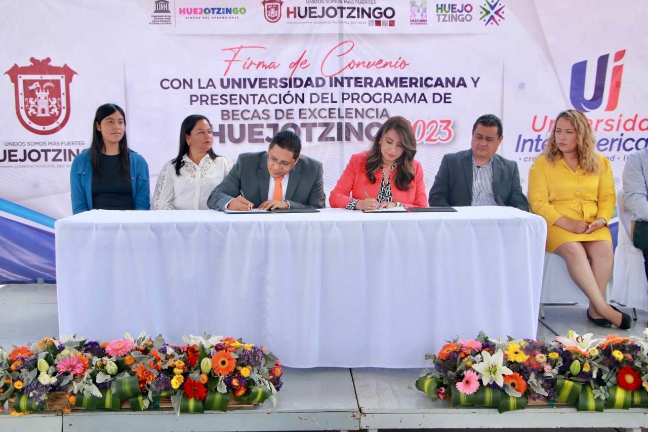 Firman convenio de colaboración Ayuntamiento de Huejozingo y la Universidad Interamericana