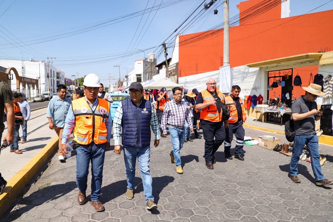 Supervisan autoridades de San Andrés y San Pedro Cholula operatividad del tianguis en Lázaro Cárdenas