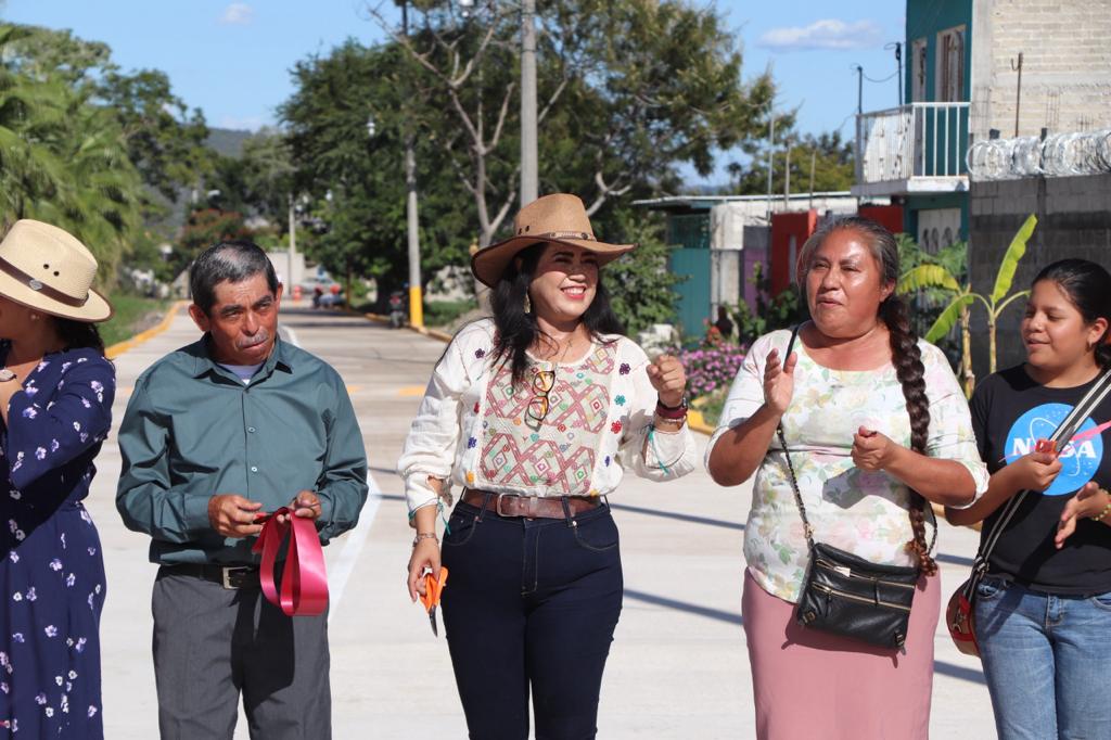 Entrega Ayuntamiento de Izúcar obras en comunidades marginadas