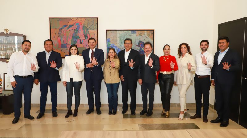 Encabeza Sergio Salomón encuentro de unidad por Puebla