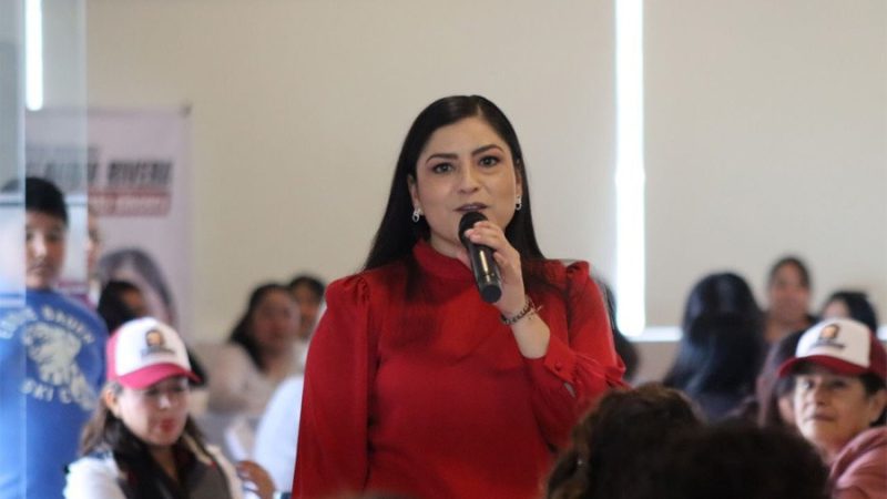 Levanta Claudia Rivera Vivanco la mano para la presidencia municipal de Puebla