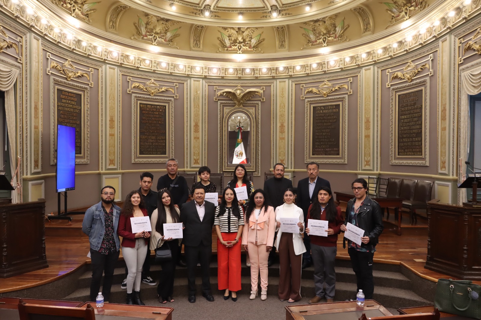 Reconoce Voluntariado del Congreso a alumnos del Instituto de Artes Visuales