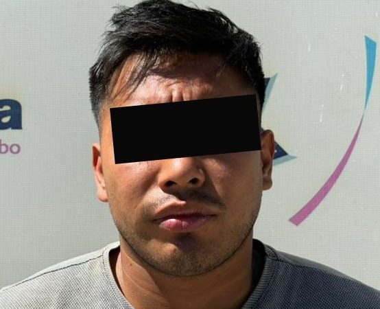 Recupera SSC de Puebla un tractocamión y aseguró a dos presuntos ladrones