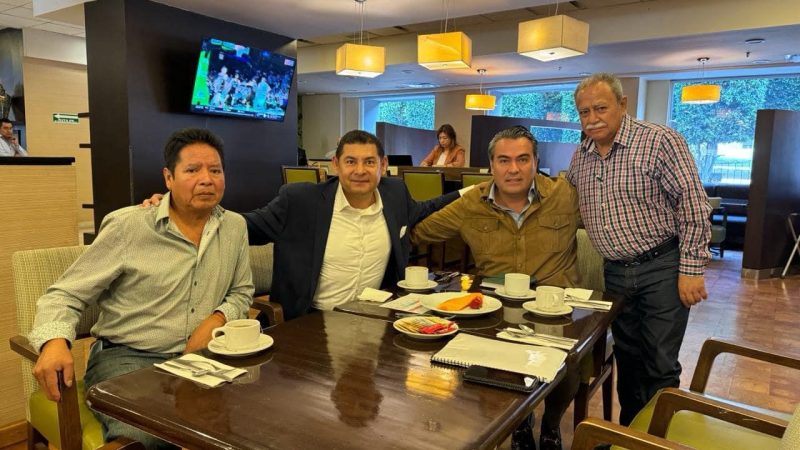Encabeza Alejandro Armenta reunión con aspirantes a edil de San Andrés Cholula