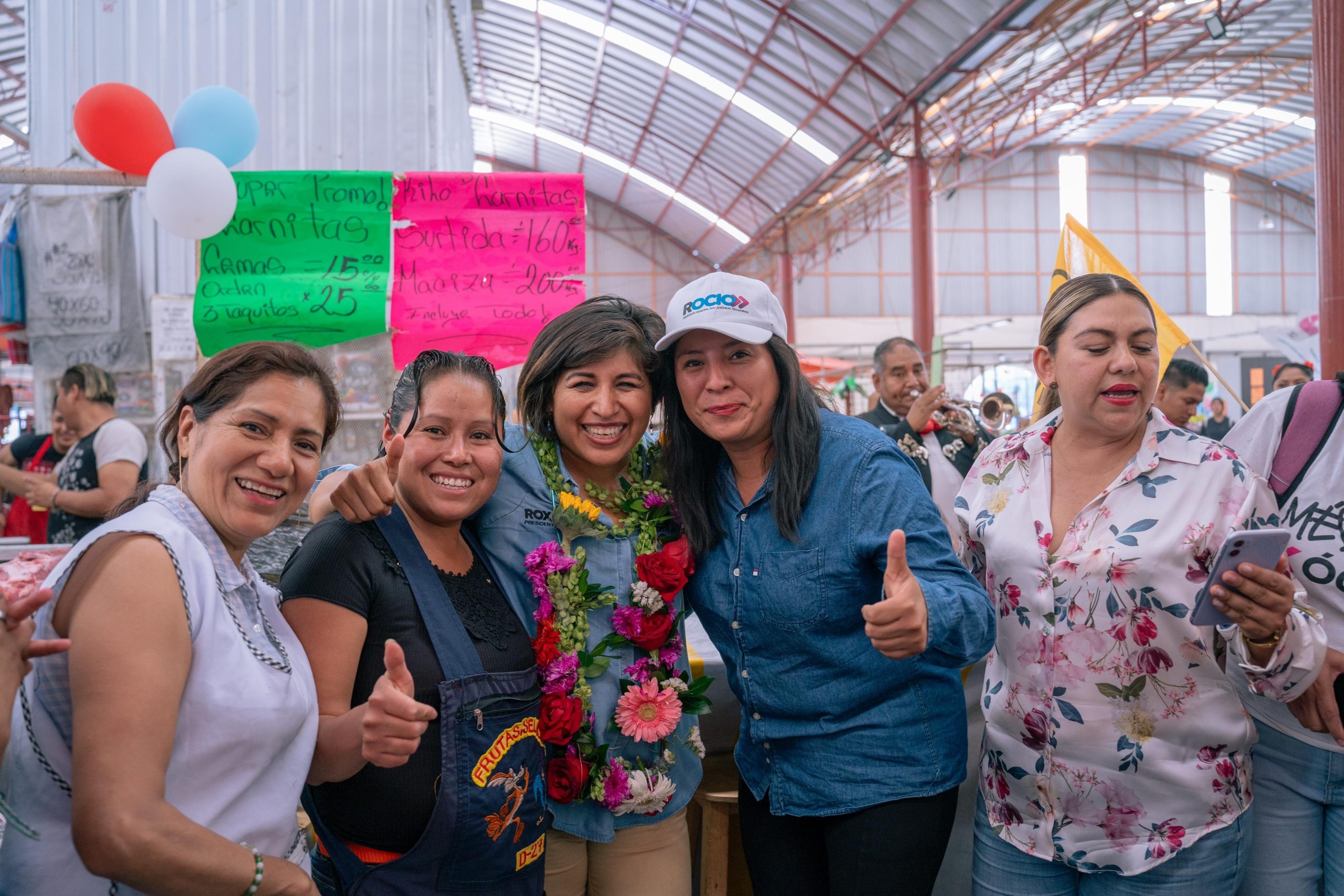 Suma Roxana Luna simpatizantes en San Pedro Cholula