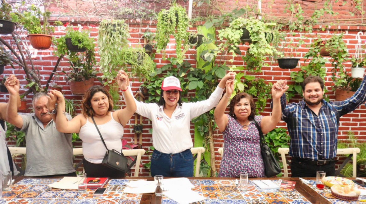 Apoyan comerciantes y panaderos de Cholula a Tonantzin Fernández