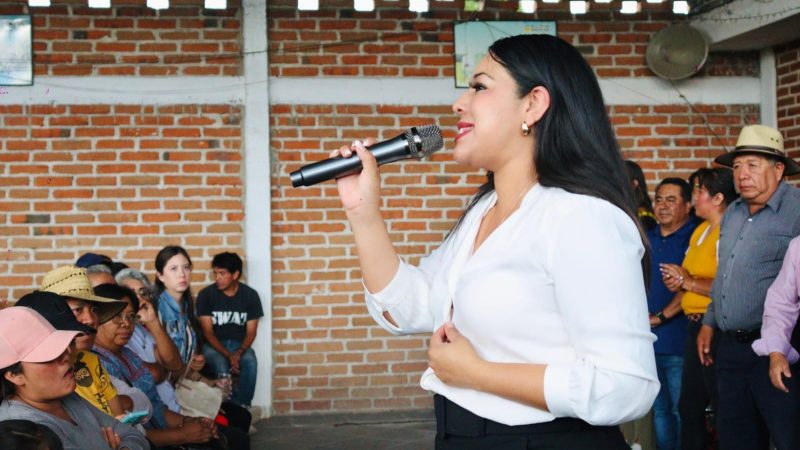 En Cocoyotla, refrenda Tonantzin Fernández proyectos de campaña para San Pedro Cholula