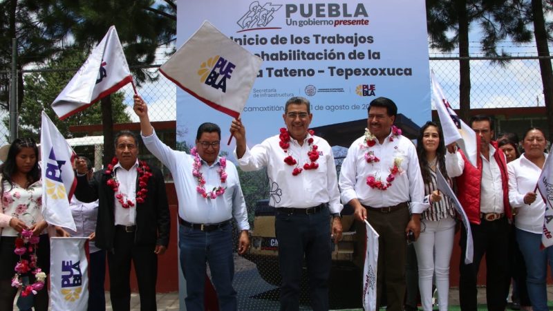 Entregan rehabilitación de la carretera a Ixtacamaxtitlán