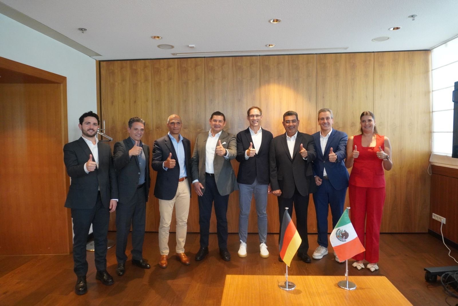 Anuncia Alejandro Armenta en Alemania, relanzamiento de Ciudad Modelo