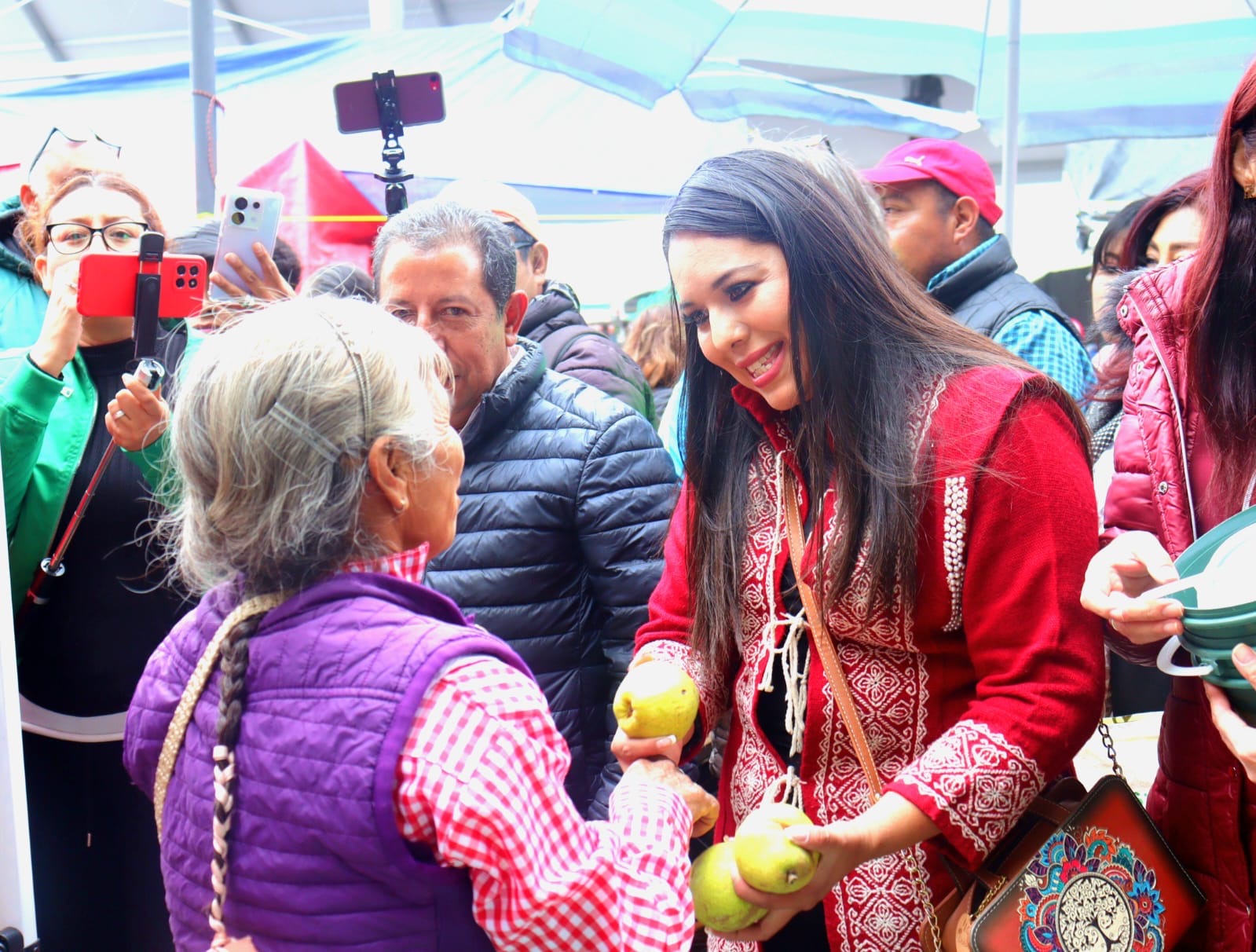 Impulsa Tonantzin Fernández tradiciones de San Pedro Cholula