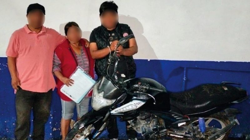 Frustran policías de San Pedro Cholula robo de motocicleta