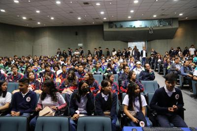 Participan más de 2 mil estudiantes en talleres STEM del INAOE