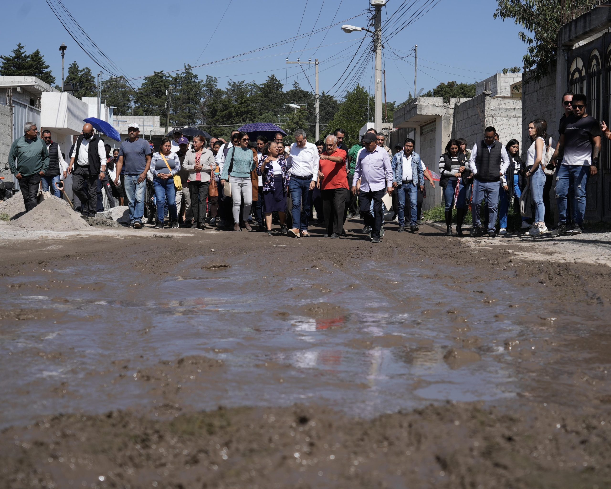 Inicia gestión de Pepe Chedraui con pavimentación en Amalucan y El Salvador