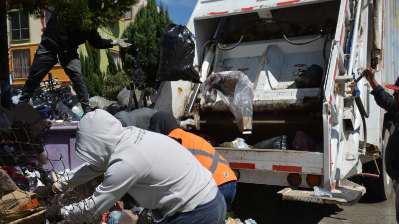 Regulariza Ayuntamiento de Coronango servicio de limpia en Misiones de San Francisco