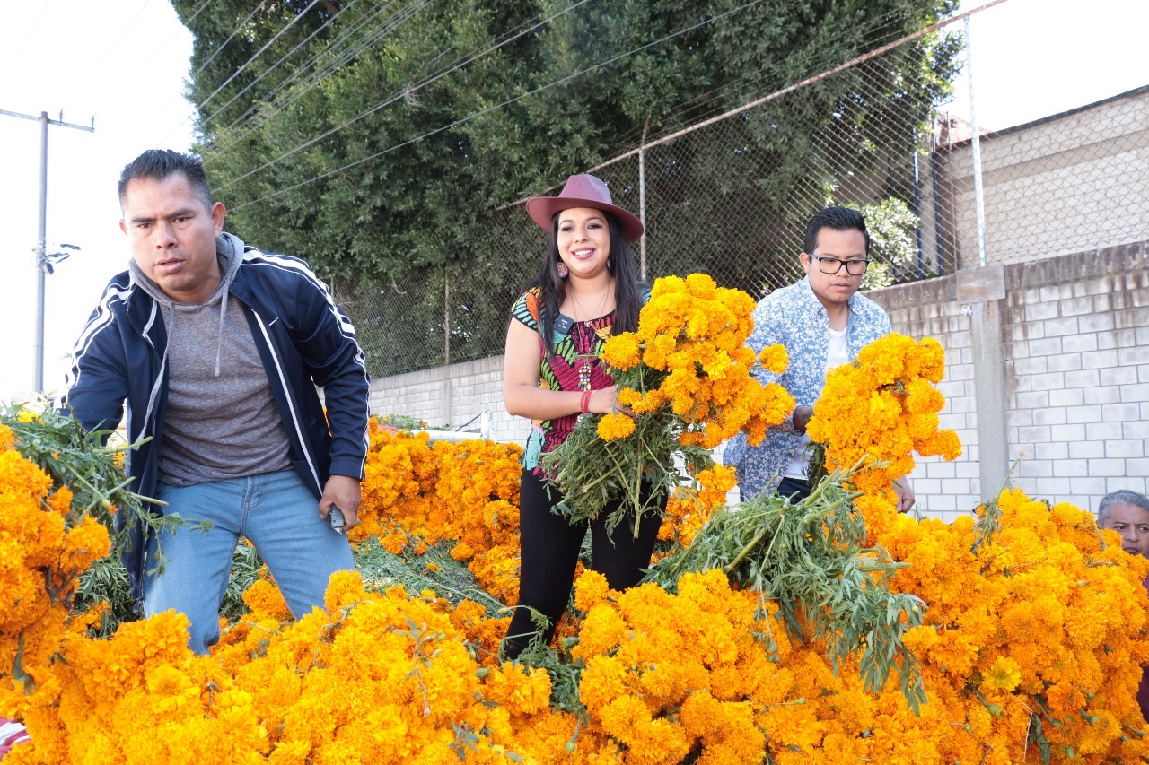 Contribuye Ayuntamiento de San Pedro Cholula a la festividad de Día de Muertos