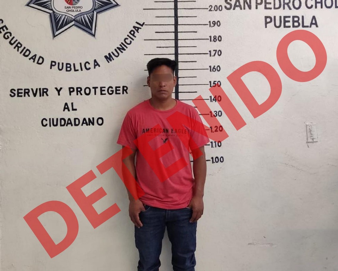 Recuperan auto robado en San Pedro Cholula y detienen al conductor