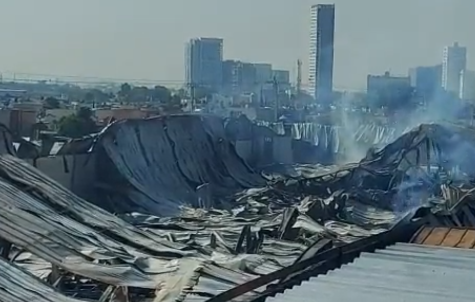 Incendio en bodega de San Andrés Cholula, afectó viviendas aledañas