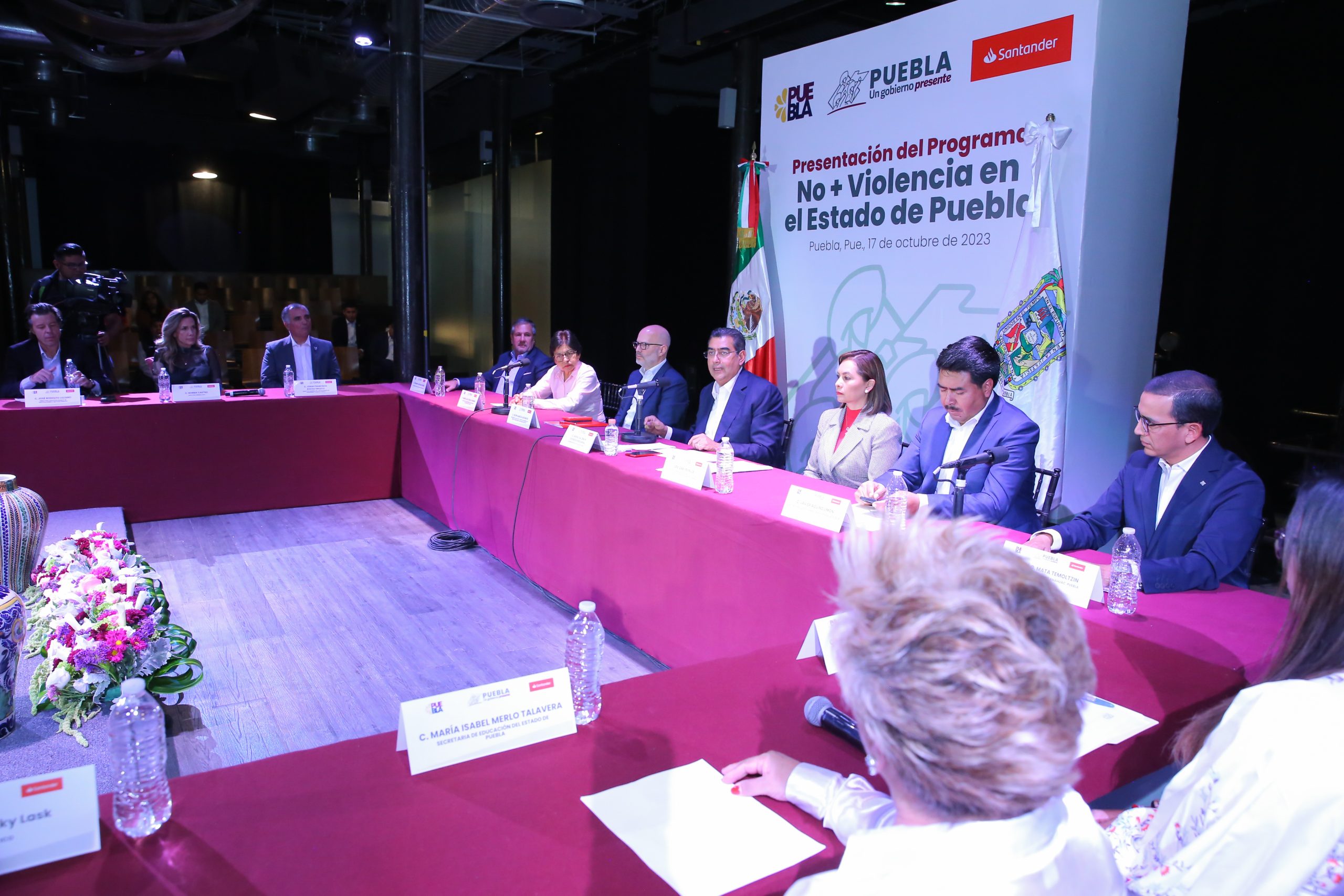 Promueve Gobierno de Puebla y Santander México programa “No + Violencia”