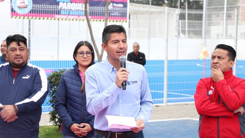 Entrega Ayuntamiento de Puebla rehabilitación de parque en La Libertad