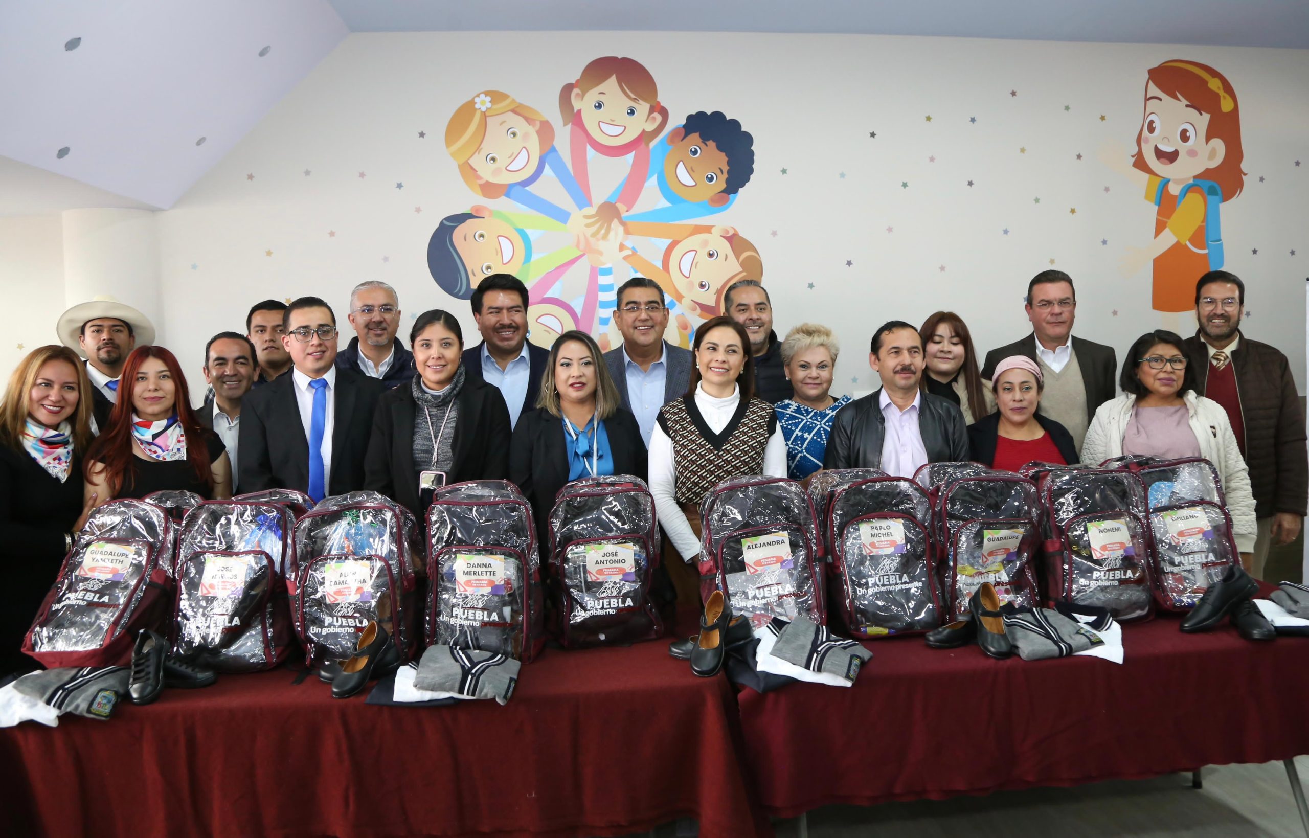 Garantizan autoridades estatales acceso a la educación en Casas de Asistencia