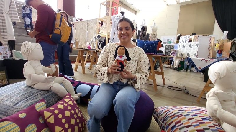 Desarrolla alumna de la Ibero Puebla proyecto de cojines para ludoteca