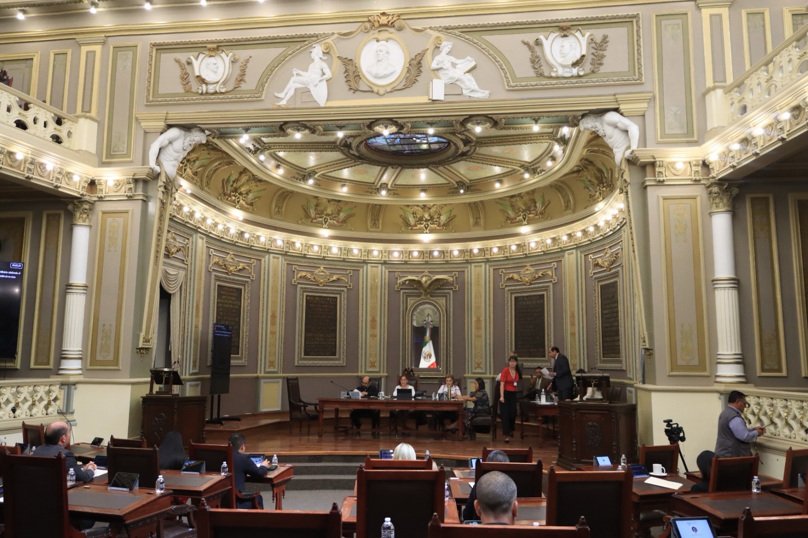 Buscan diputados crear Registro Estatal de Expediente Clínico Electrónico