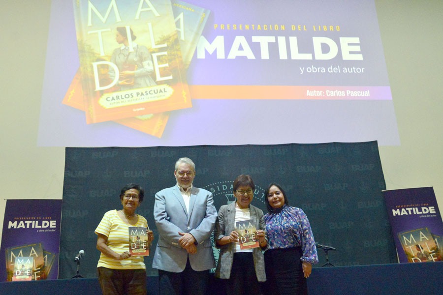Participó Lilia Cedillo en presentación del libro Matilde