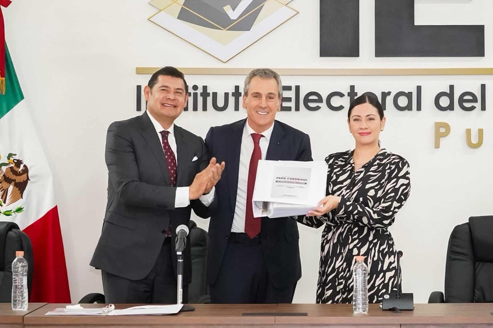 Pepe Chedraui se registra como aspirante a la Presidencia Municipal de Puebla por Morena