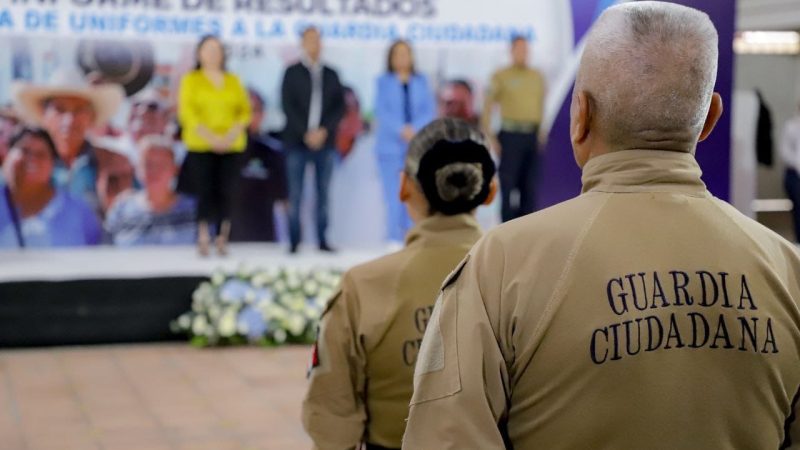 Entregan uniformes a elementos de la Guardia Ciudadana en San Andrés Cholula