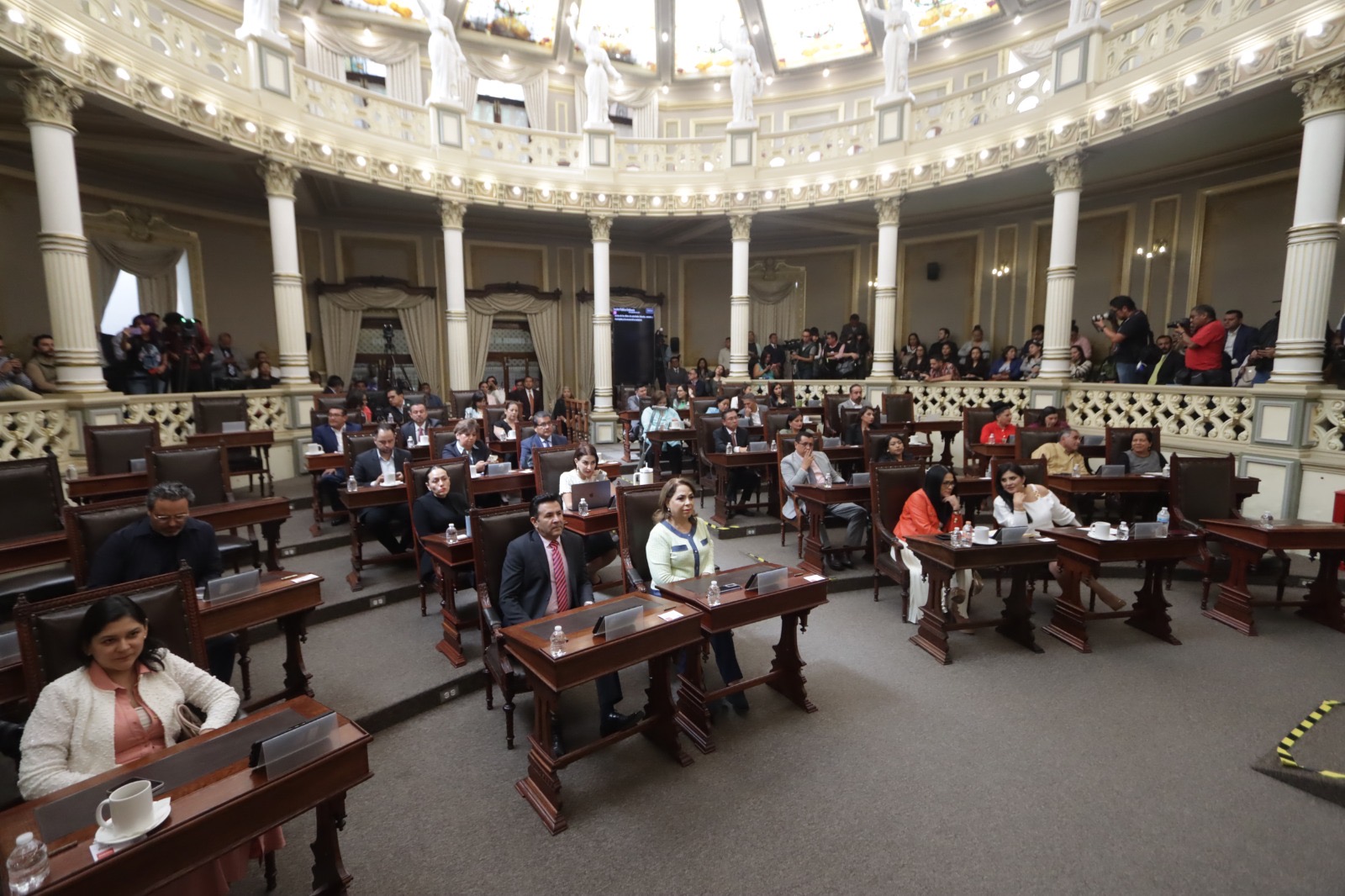 Integran Grupos Legislativos en el Congreso del Estado