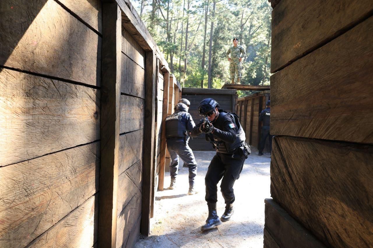 Capacita SEMAR a Policía Estatal para reforzar su preparación operativa