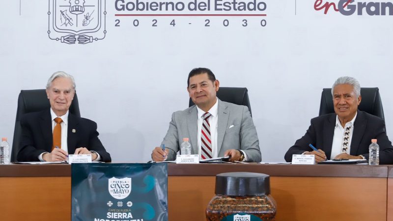 Firman SEP y UDLAP convenio para capacitar a docentes en Puebla