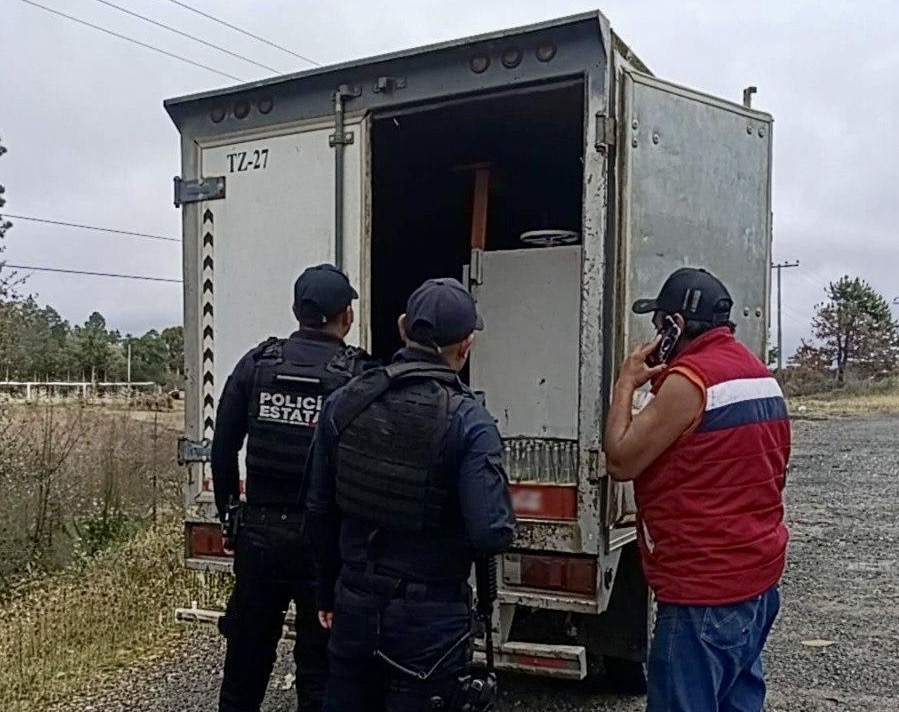 Recupera Policía Estatal camioneta robada en Zacatlán