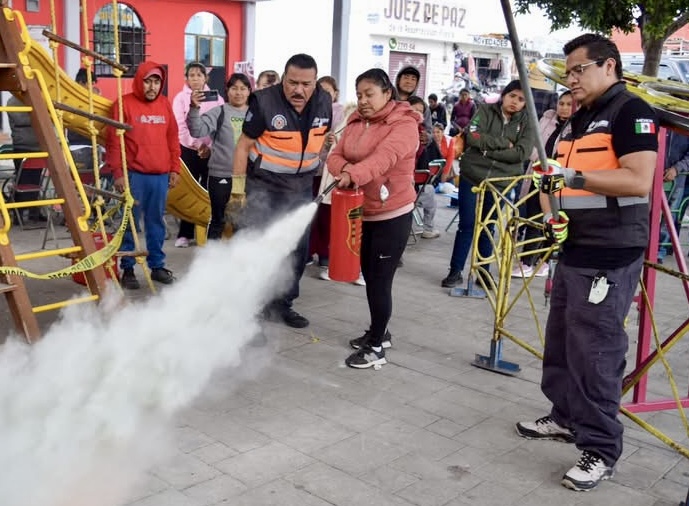 Capacitan a comerciantes de La Resurrección previo a “Festival de la Gordita”