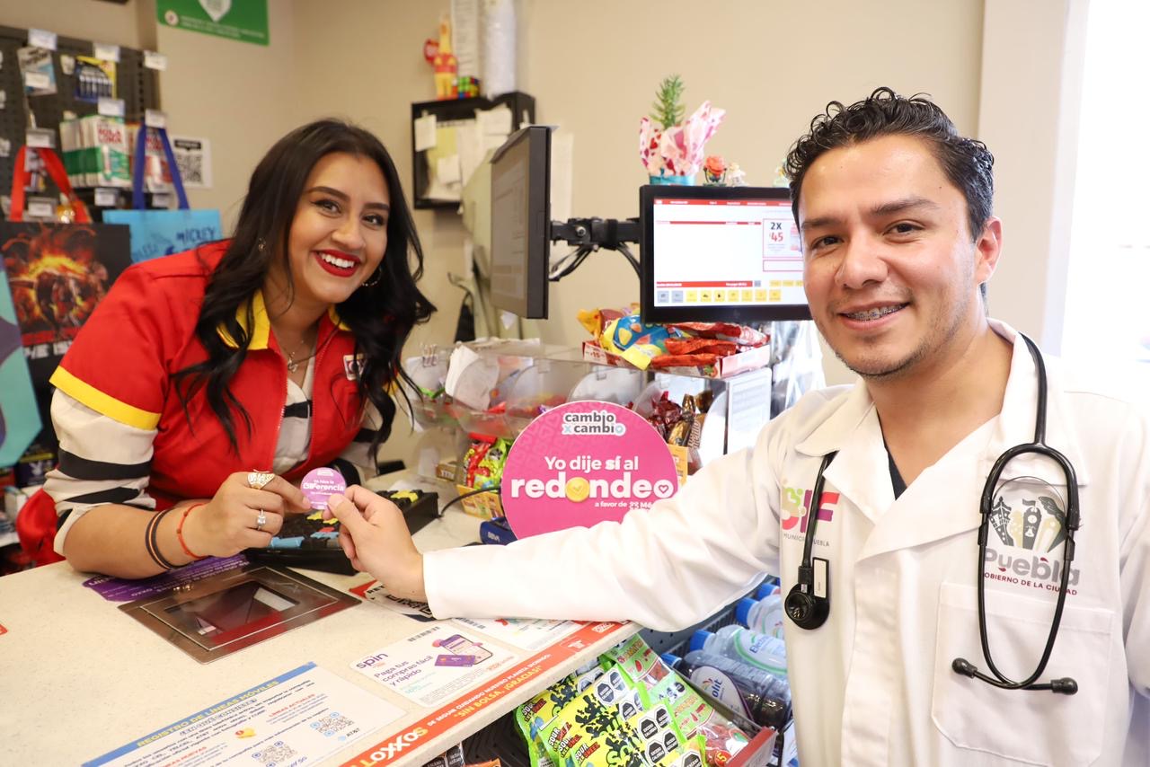 Recibe DIF Puebla Capital estafeta de OXXO para financiar “Médico Imparable”