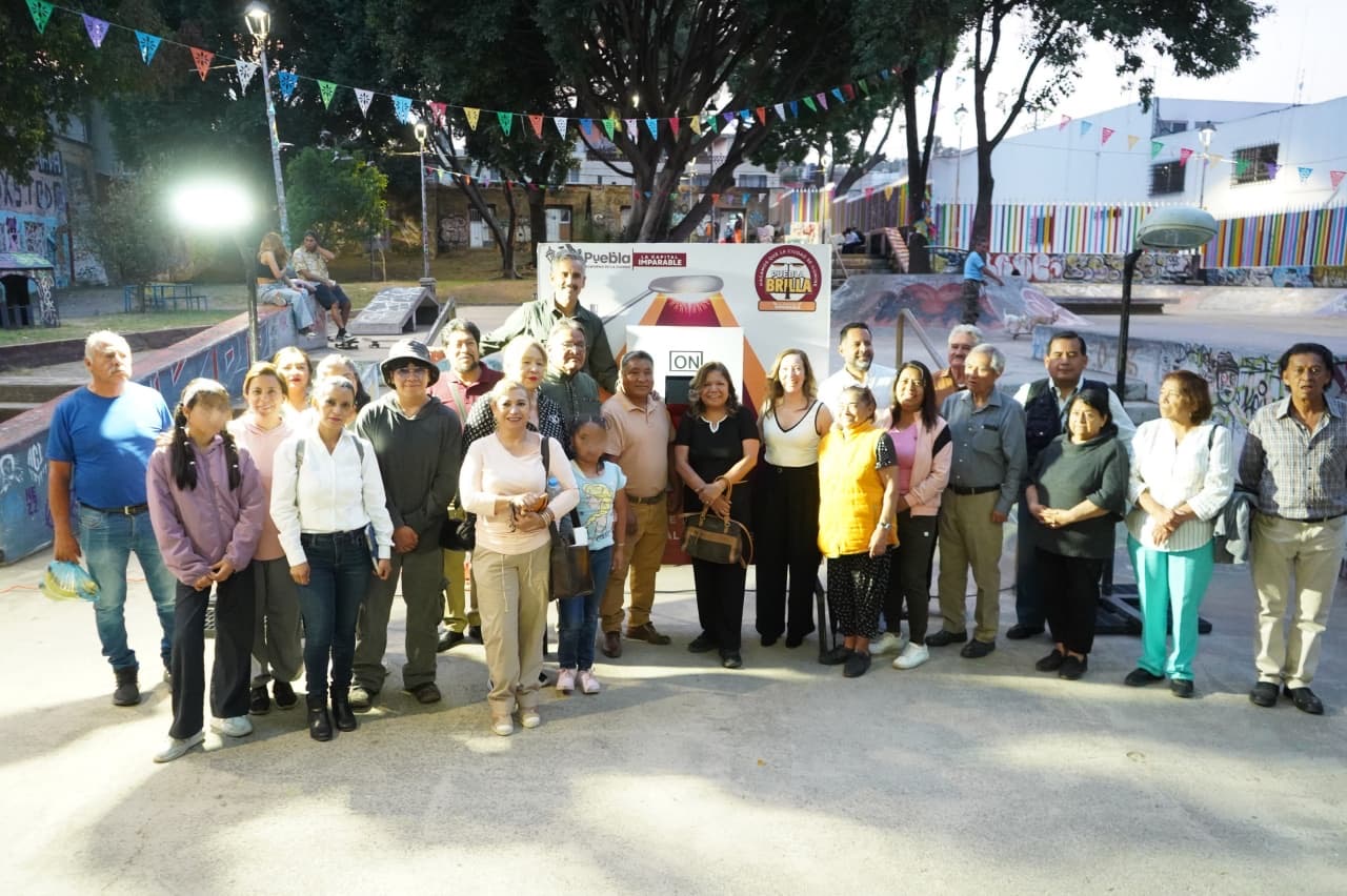 Moderniza Ayuntamiento de Puebla alumbrado público en Barrio de Xonaca
