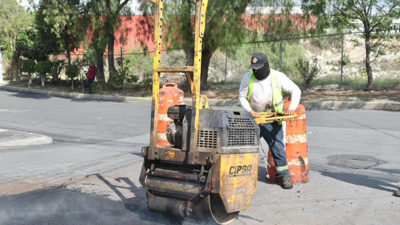 Mantiene Ayuntamiento de Puebla jornadas de bacheo en la capital