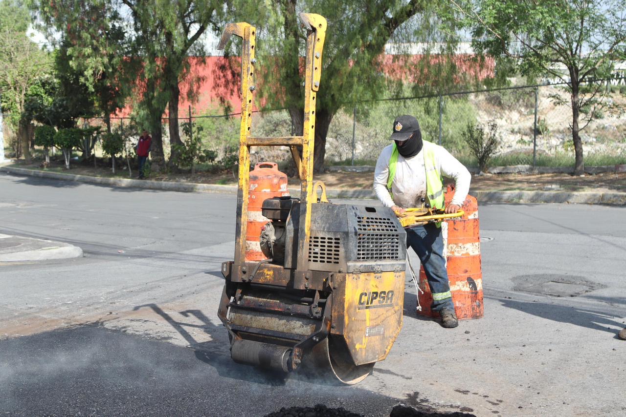 Mantiene Ayuntamiento de Puebla jornadas de bacheo en la capital