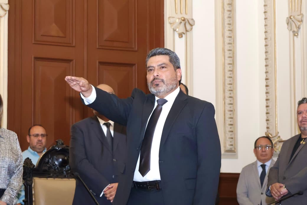 Nombran a Alfonso Aguilar como secretario del Ayuntamiento de Puebla
