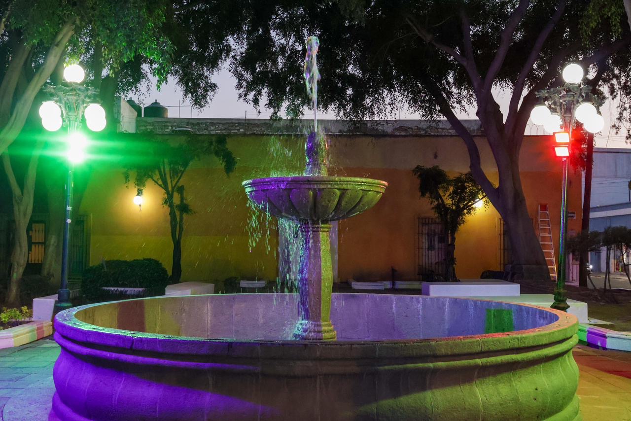 Rehabilitan fuente del parque Luis Donaldo Colosio en Puebla capital